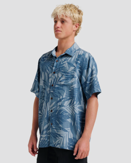 Les v&ecirc;tements et accessoires Quiksilver sont devenus mes compagnons id&eacute;als pour profiter pleinement de la mer et de la vie urbaine